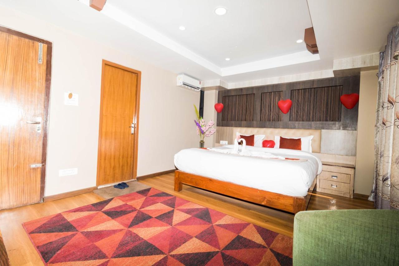Hotel Marinha Katmandu Eksteriør bilde